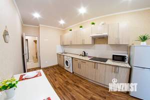 1-к квартира, посуточно, 35м2, 13/16 этаж