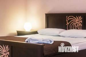 1-к квартира, посуточно, 53м2, 4/10 этаж