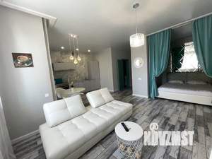 Студия квартира, посуточно, 40м2, 2/15 этаж