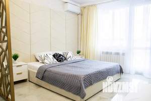 Студия квартира, посуточно, 35м2, 4/18 этаж