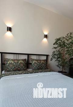 Студия квартира, посуточно, 43м2, 8/10 этаж