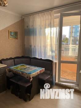 Студия квартира, посуточно, 44м2, 2/23 этаж