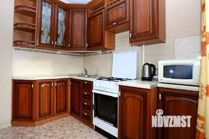 2-к квартира, посуточно, 52м2, 1/1 этаж
