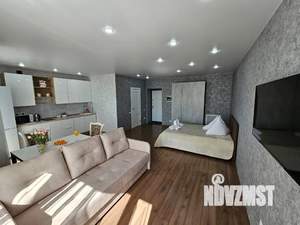 Студия квартира, посуточно, 42м2, 4/9 этаж