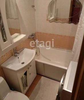 3-к квартира, на длительный срок, 54м2, 1/5 этаж