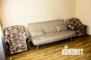 2-к квартира, посуточно, 44м2, 1/1 этаж