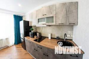 1-к квартира, посуточно, 35м2, 7/18 этаж