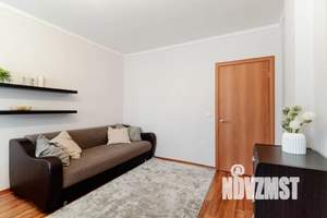 1-к квартира, посуточно, 42м2, 4/10 этаж