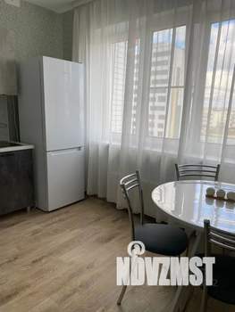 1-к квартира, посуточно, 38м2, 4/8 этаж