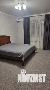 1-к квартира, посуточно, 42м2, 3/9 этаж