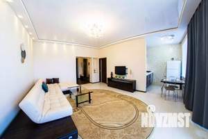 2-к квартира, посуточно, 52м2, 1/1 этаж