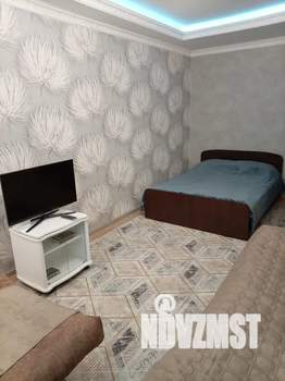 Студия квартира, посуточно, 42м2, 2/9 этаж