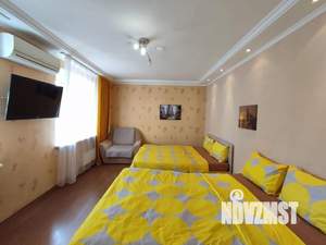 1-к квартира, посуточно, 70м2, 1/1 этаж