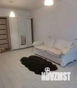 Студия квартира, на длительный срок, 34м2, 1/10 этаж