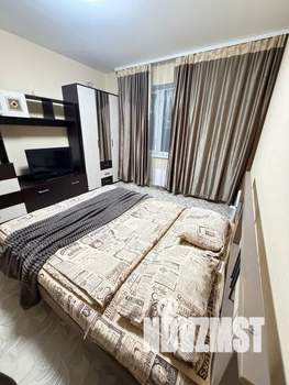 1-к квартира, посуточно, 38м2, 7/10 этаж