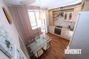 1-к квартира, посуточно, 42м2, 3/10 этаж