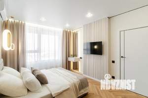 1-к квартира, посуточно, 42м2, 15/16 этаж