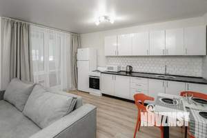 Студия квартира, посуточно, 39м2, 3/19 этаж
