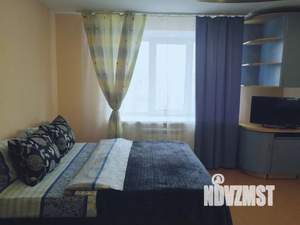 Студия квартира, посуточно, 37м2, 5/5 этаж