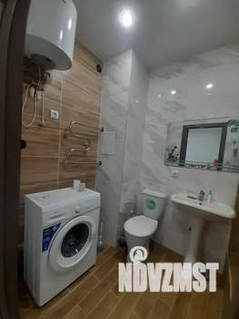 Студия квартира, посуточно, 45м2, 13/16 этаж