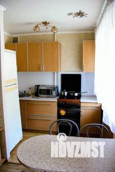 2-к квартира, посуточно, 44м2, 1/1 этаж