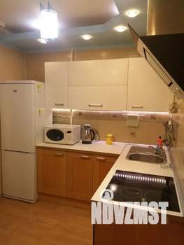 1-к квартира, посуточно, 37м2, 4/9 этаж