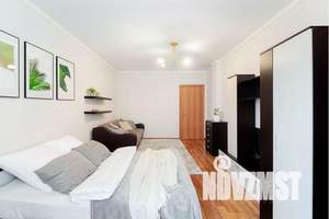 1-к квартира, посуточно, 42м2, 4/10 этаж