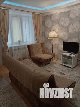 Студия квартира, посуточно, 42м2, 2/9 этаж