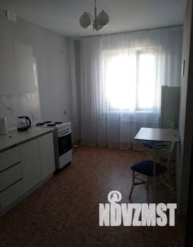 1-к квартира, посуточно, 47м2, 11/16 этаж