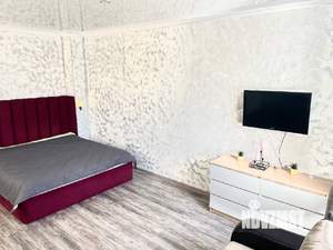 Студия квартира, посуточно, 37м2, 8/13 этаж