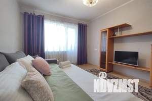 1-к квартира, посуточно, 38м2, 2/9 этаж
