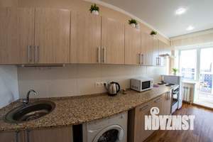 1-к квартира, посуточно, 40м2, 11/16 этаж