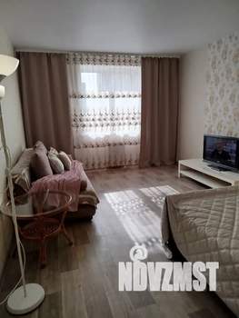 1-к квартира, посуточно, 50м2, 1/1 этаж