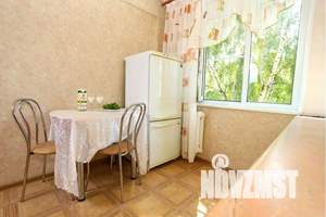 1-к квартира, посуточно, 37м2, 4/5 этаж