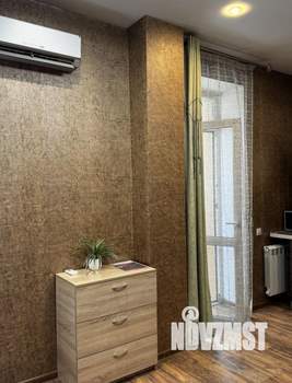 Студия квартира, посуточно, 35м2, 2/12 этаж