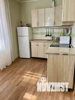 Студия квартира, посуточно, 43м2, 3/6 этаж