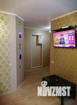 3-к квартира, посуточно, 47м2, 1/1 этаж