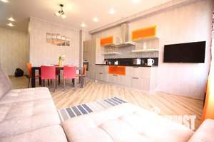 3-к квартира, посуточно, 76м2, 2/8 этаж