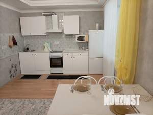 Студия квартира, посуточно, 42м2, 2/9 этаж