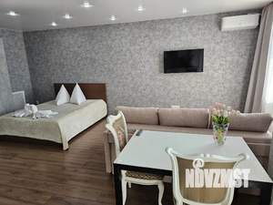 Студия квартира, посуточно, 42м2, 4/9 этаж