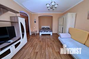 1-к квартира, посуточно, 42м2, 3/10 этаж