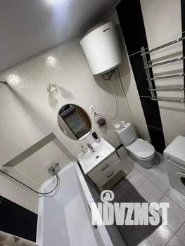 1-к квартира, посуточно, 40м2, 9/9 этаж