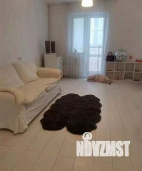 Студия квартира, на длительный срок, 34м2, 1/10 этаж