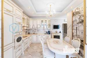 2-к квартира, вторичка, 103м2, 3/5 этаж