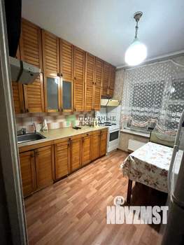 2-к квартира, вторичка, 53м2, 1/5 этаж