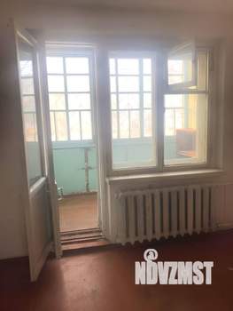 3-к квартира, вторичка, 58м2, 1/9 этаж