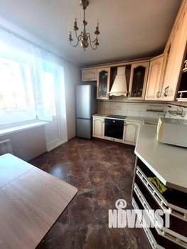 2-к квартира, вторичка, 61м2, 8/10 этаж