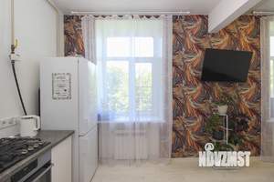 2-к квартира, вторичка, 63м2, 2/2 этаж