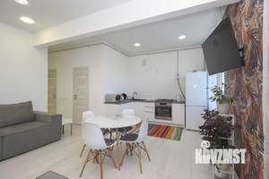 2-к квартира, вторичка, 63м2, 2/2 этаж