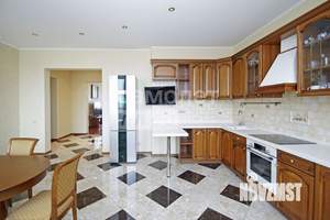 3-к квартира, вторичка, 141м2, 8/9 этаж